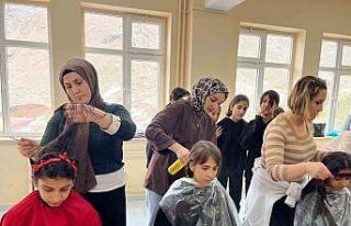 Köy okullarındaki kız öğrencilere ücretsiz kuaförlük...