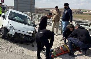 Köyüne gitmek için yola çıktı, kazada yaralanıp...