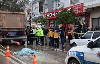 Kozan’da kamyonun çarptığı yaşlı adam hayatını...