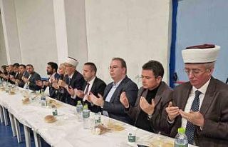 Kozlukebir Domruköy’de yüzlerce kişi iftarda...