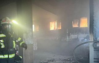 Kuruyemiş fabrikasında korkutan yangın