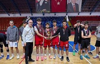 Kütahya’da Okullar Arası Gençler 3x3 Basketbol...