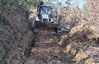 Kuyucak Belediyesi’nden yağışla kapanan yollara...