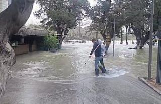 Manavgat Irmağı’nda su debisi yükseldi, işletmeleri...