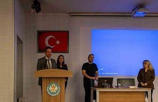 Manisa’da öğretmenlere "Maarif Modeli"...