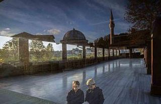 Manisalı sağlıkçı, "Eğitim" temalı...