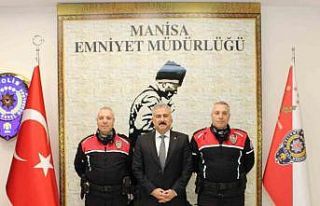 Manisa’nın ikiz polisleri emekliye ayrıldı