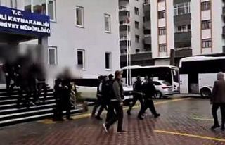 Mersin’de fuhuş operasyonu: 13 tutuklama