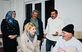 Milletvekili Ölmeztoprak, esnaf ve vatandaşlarla...