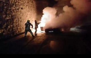 Mudanya yolunda korkutan araç yangını