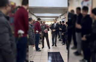 Muratlı’da emekli olan öğretmene duygusal veda