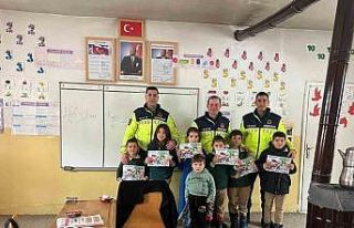 Muş’ta jandarmadan çocuklara trafik eğitimi