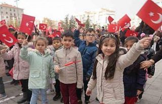 Öğrenciler ikinci döneme ’Bayrak Sevgisi’ temasıyla...