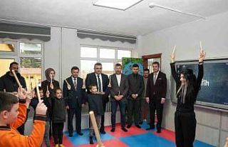 Öğrenciler modern mini spor salonuna kavuştu