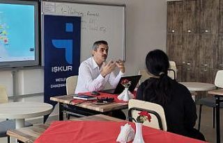 Öğrencilere meslek seçiminin önemi anlatıldı