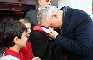 Öğrencilerin bayrak sevgisi dikkat çekti