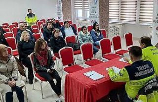 Okul servisi şoför ve rehber personeline trafik...