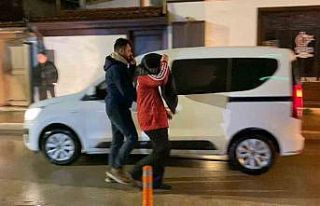 Ortalığı bir birine katan gençlerden biri yakalandı