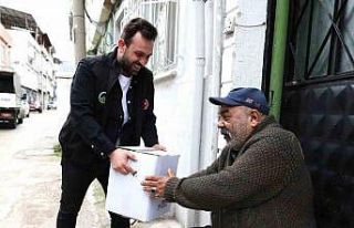 Osmangazi’de Ramazan kolisi dağıtımı devam ediyor