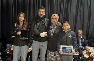 Osmaniyeli depremzedeler evlerine kavuştukları için...