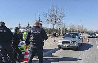 Otomobilin çarptığı 15 yaşındaki çocuk ağır...