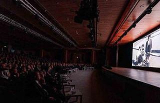 Özdemir Bayraktar’ın yaşam öyküsü belgesel...