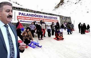 Palandöken Belediyesi’nden renk katan kızak keyfi