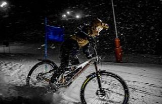 Palandöken’den Alplere: Türk sporcular Snowbike...