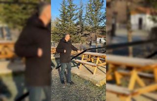 Parklardan sonra mesire alanına da zarar verdiler