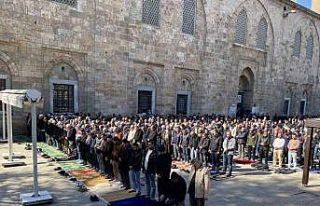 Ramazan’ın ilk Cuma’sı Ulucami doldu taştı