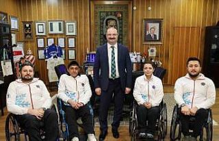 Rektör Hacımüftüoğlu, Milli takıma seçilen...