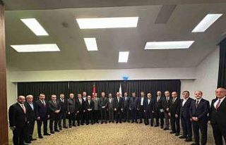 Rektör Karamustafa Anadolu Üniversiteler Birliği...