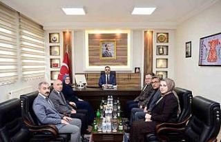 Rektör Kibar Sarıgöl’de temaslarda bulundu