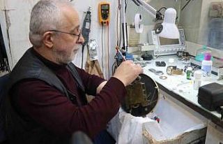 Saat sevdasından yurt dışı eğitimini bıraktı:...