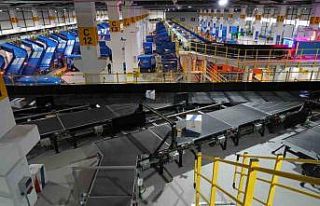 Saatte 25 bin kargo, insan eli değmeden bir araçtan...