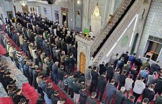 Şanlıurfa’da ilk teravih namazı kılındı