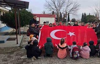 Sarıgöl’de okullarda ’Bayrağımıza saygı...