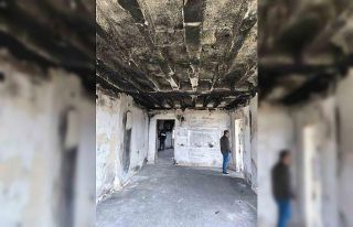 Şarj esnasında patlayan telefon, evi küle çevirdi