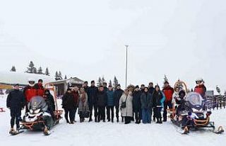Şehit aileleri ve çocukları karın tadını jandarma...