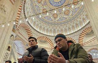 Selimiye Camii’nde 4 yıl aradan sonra ilk teravih