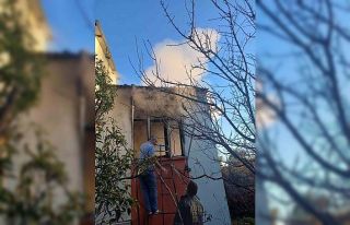 Serik’te ev yangını: Yaşlı kadın hayatını...