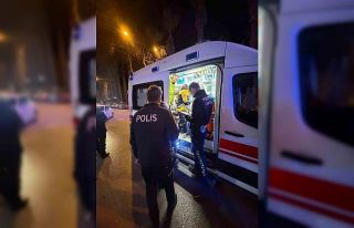 Sinop’ta motosiklet yayaya çarptı: 2 yaralı