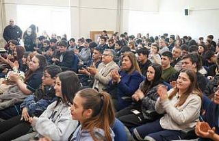 Sinop’ta öğrencilerden nefes kesen münazara
