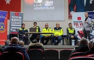 Sinop’ta okul servis şoförlerine trafik güvenliği...
