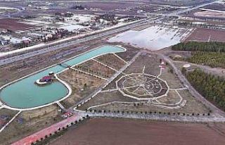 Sivas’ta yağmur suları ikiz gölet oluşturdu