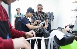 Sultangazi’de özel bireylere ücretsiz berberlik...