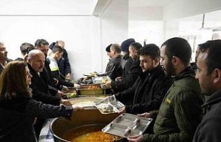 Taşköprü’de yüzlerce kişi iftar sofrasında...