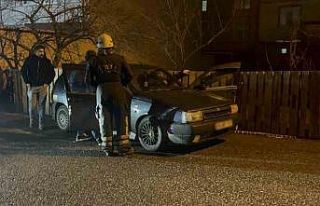 Tekirdağ’da otomobil bahçe duvarına çarptı
