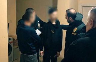 Telefonda aradıkları 4 kişiyi yaklaşık 5 milyon...