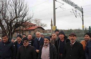 Teravih namazı için 5 kilometre yürümek istemiyorlar